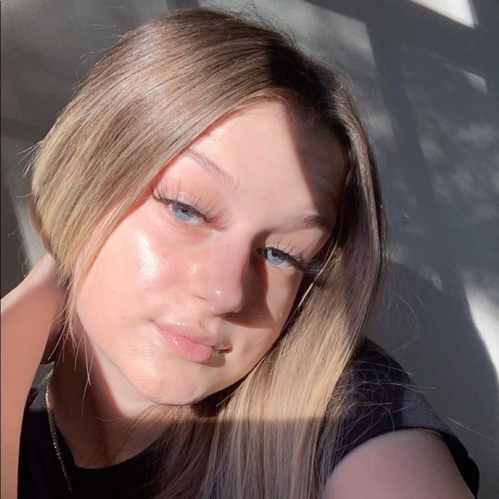 Meet your Posher, Natalie
